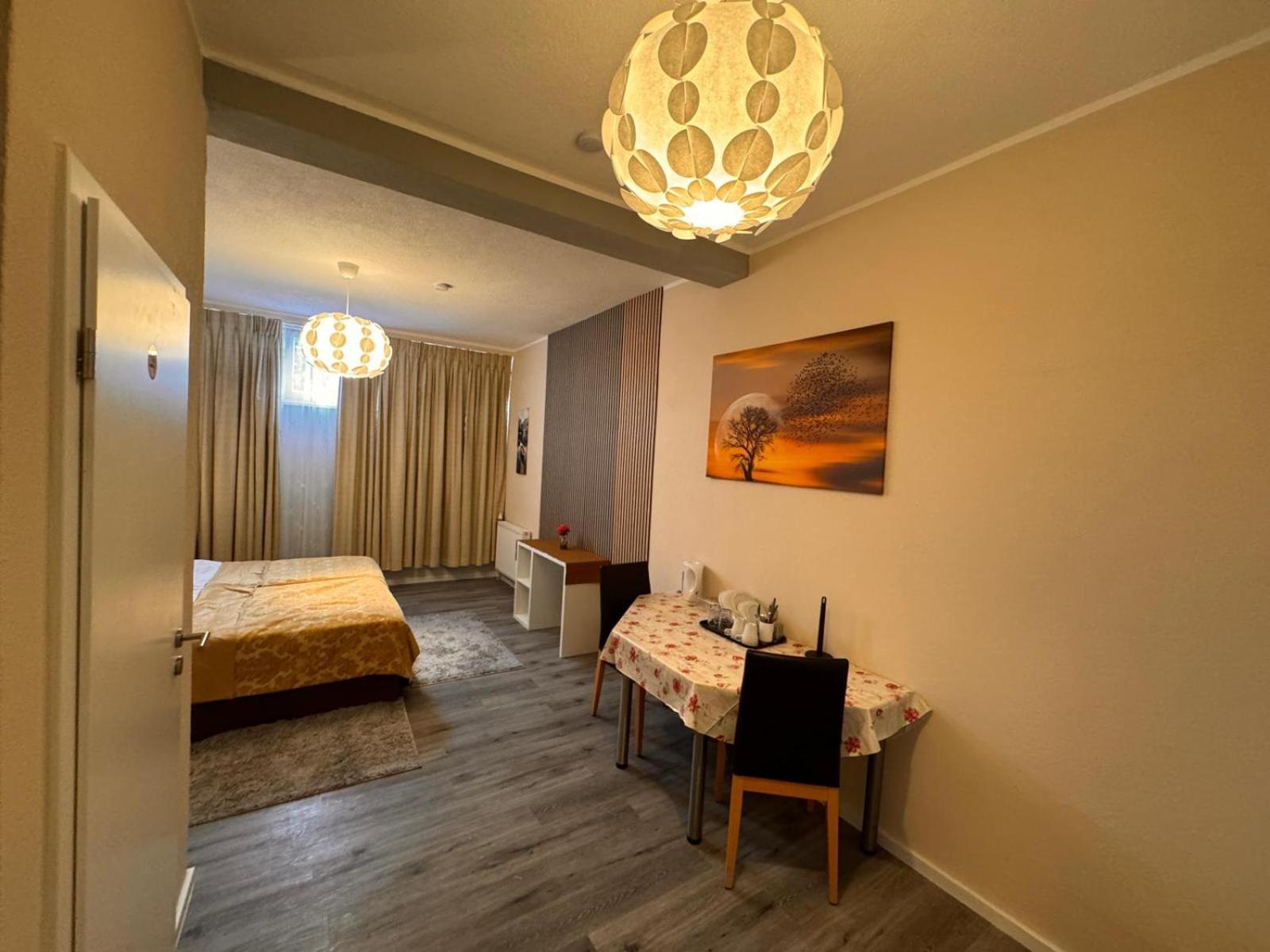F-F Haus Monteuren Unterkunft Neuhausen auf den Fildern Extérieur photo