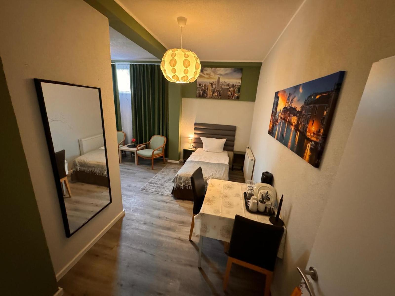 F-F Haus Monteuren Unterkunft Neuhausen auf den Fildern Extérieur photo